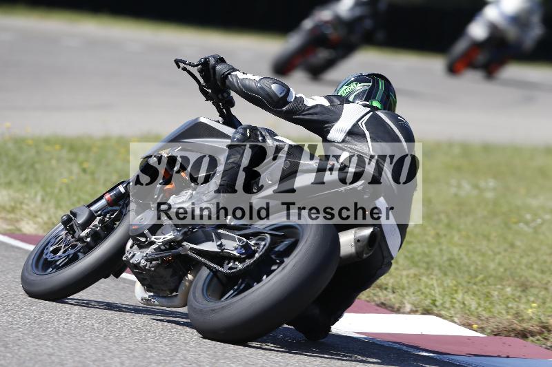 /Archiv-2025/48 25.08.2025 Cornu Master School ADR/rot-rouge/38